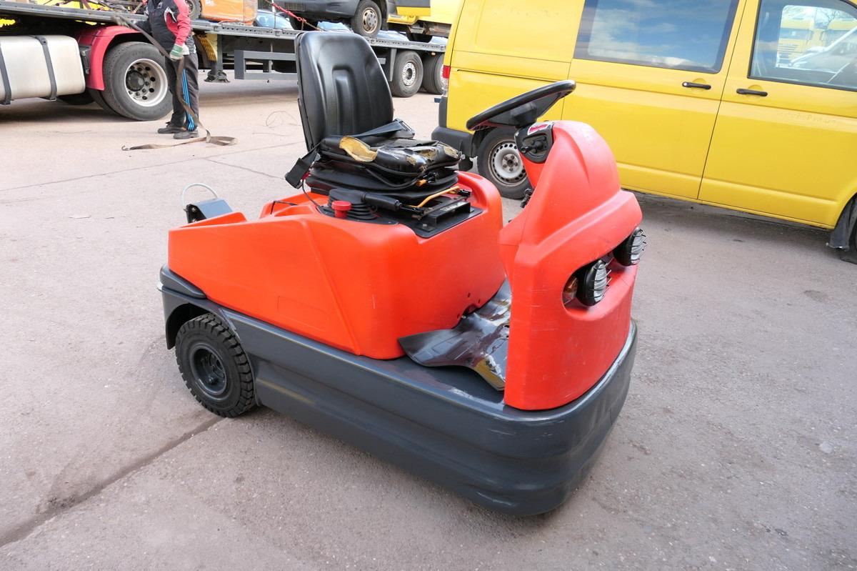 Tow tractor P 60 Z Schlepper AHK Batterie 41/2019 P 60 Z Schlepper AHK Batterie 41/2019- Photo 2