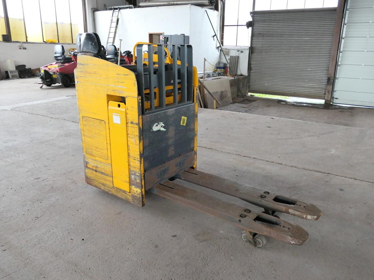 Pallet truck ESE 220 Batterie 07/2020 ESE 220 Batterie 07/2020- Photo 2