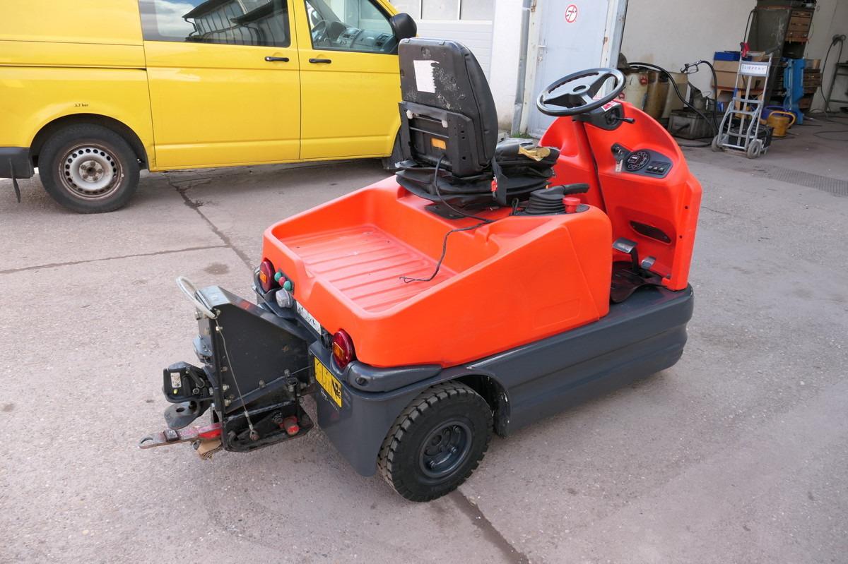 Tow tractor P 60 Z Schlepper AHK Batterie 41/2019 P 60 Z Schlepper AHK Batterie 41/2019- Photo 4