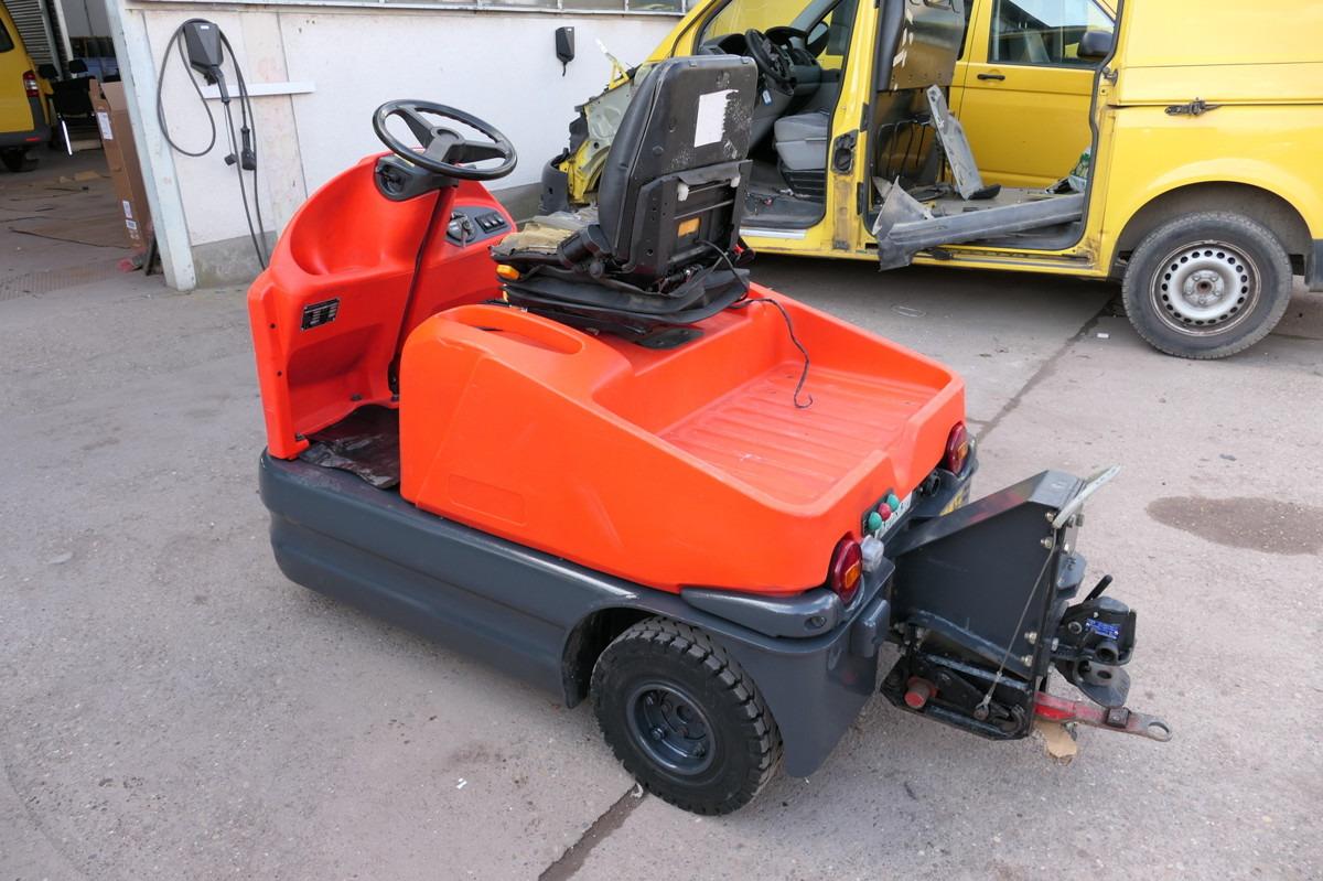 Tow tractor P 60 Z Schlepper AHK Batterie 41/2019 P 60 Z Schlepper AHK Batterie 41/2019- Photo 3