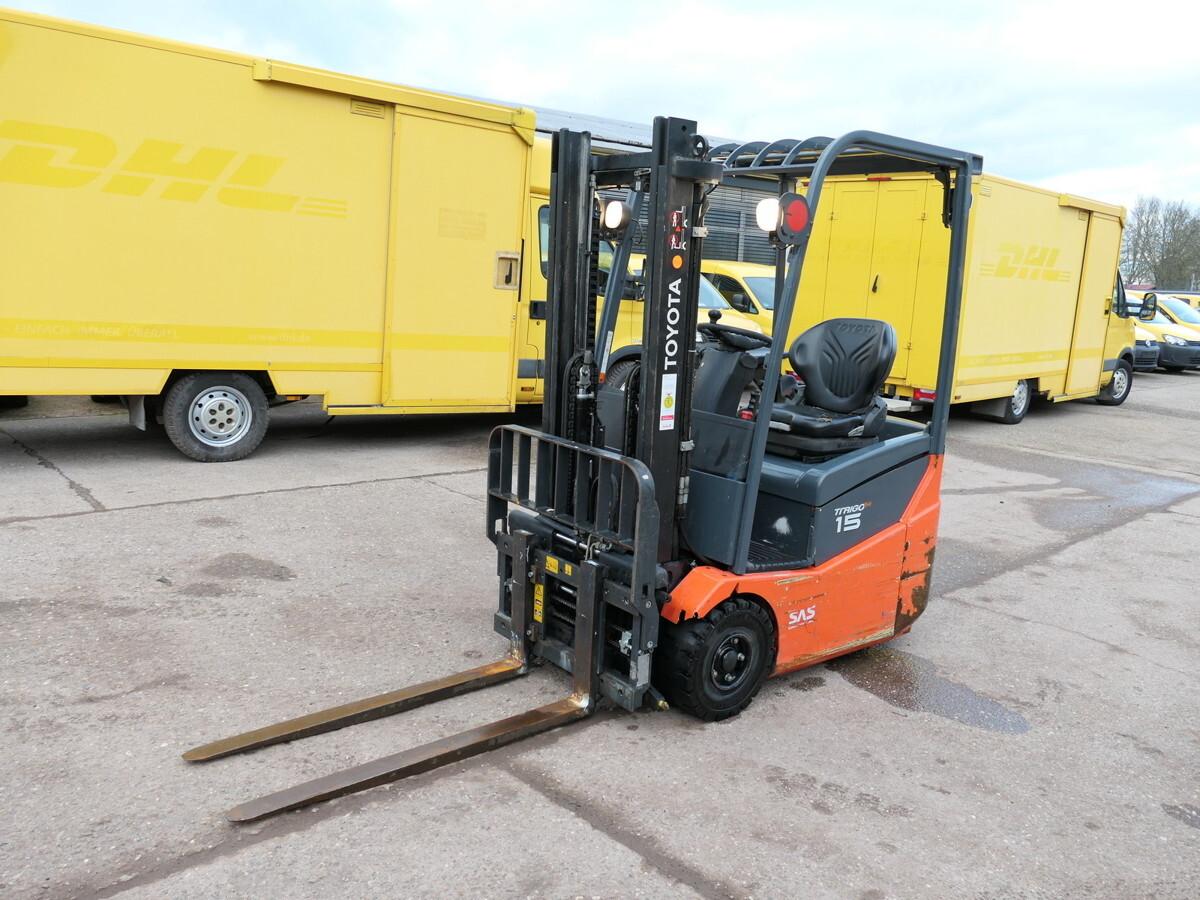 Electric forklift 7FBEST 15 3-Rad DUPLEX HUBHÖHE 3m 7FBEST 15 3-Rad DUPLEX HUBHÖHE 3m- Photo 4