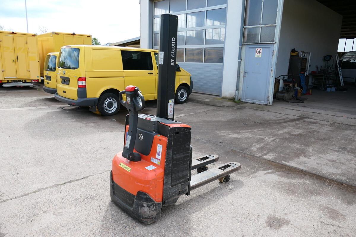 Pallet truck SWE 080L SWE 080L- Photo 3