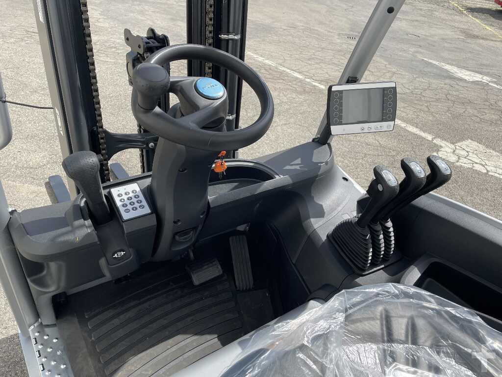 Electric forklift Still RX 20-16 only for rental Still RX 20-16 only for rental- Photo 4