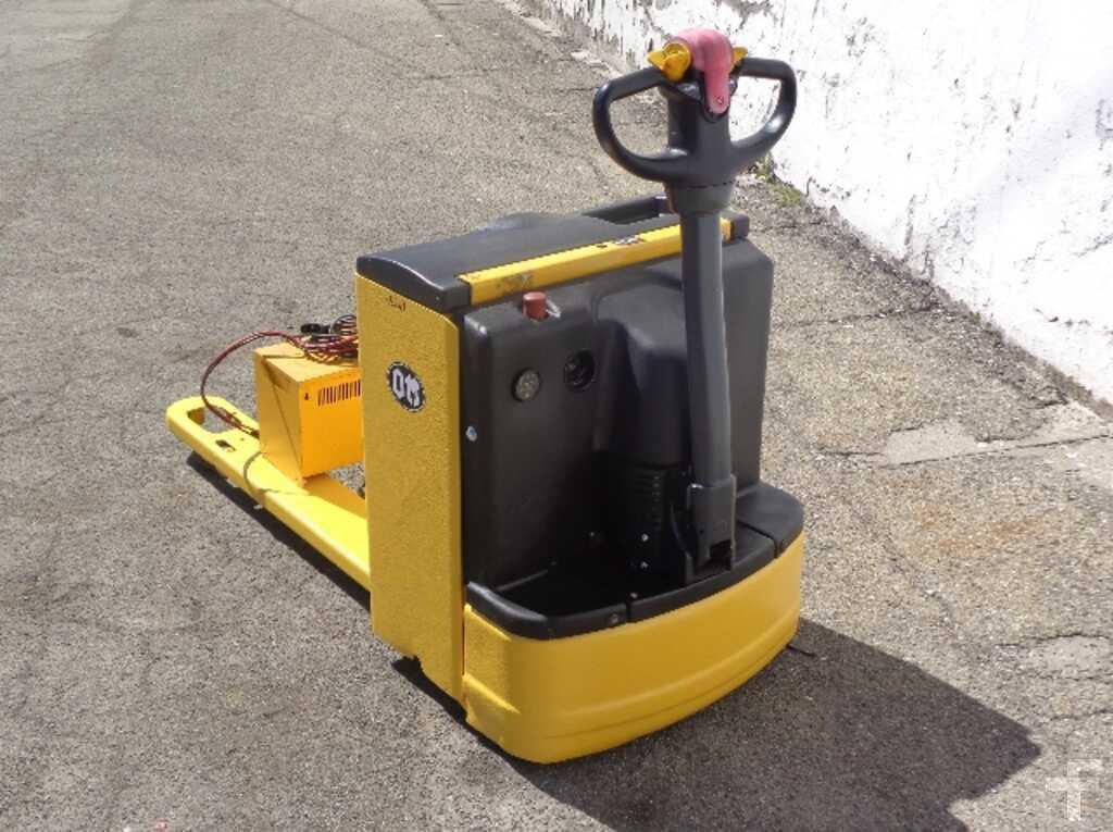 Pallet truck OM TL 18 AC (BATTERIA NUOVA) OM TL 18 AC (BATTERIA NUOVA)- Photo 2