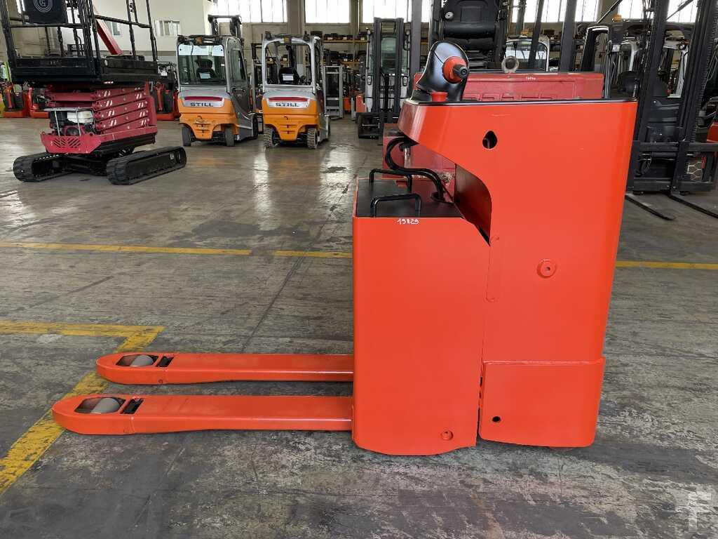 Pallet truck Linde T 20 SF/144 (batteria 2017) Linde T 20 SF/144 (batteria 2017)- Photo 2