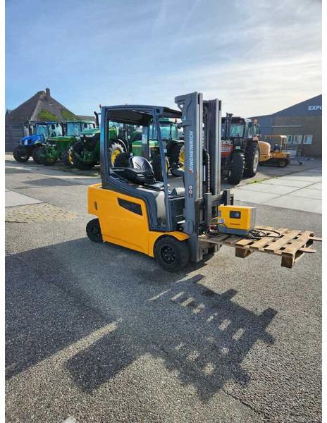 Electric forklift EFG 320 EFG 320- Photo 2