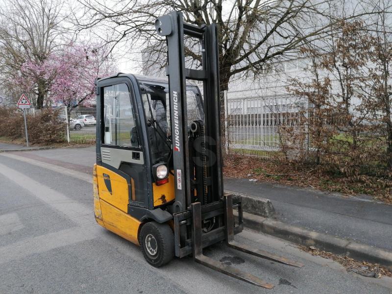 Electric forklift EFG215 EFG215- Photo 2