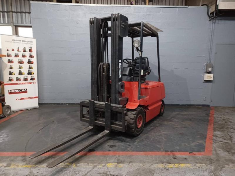 Electric forklift E25 E25- Photo 4