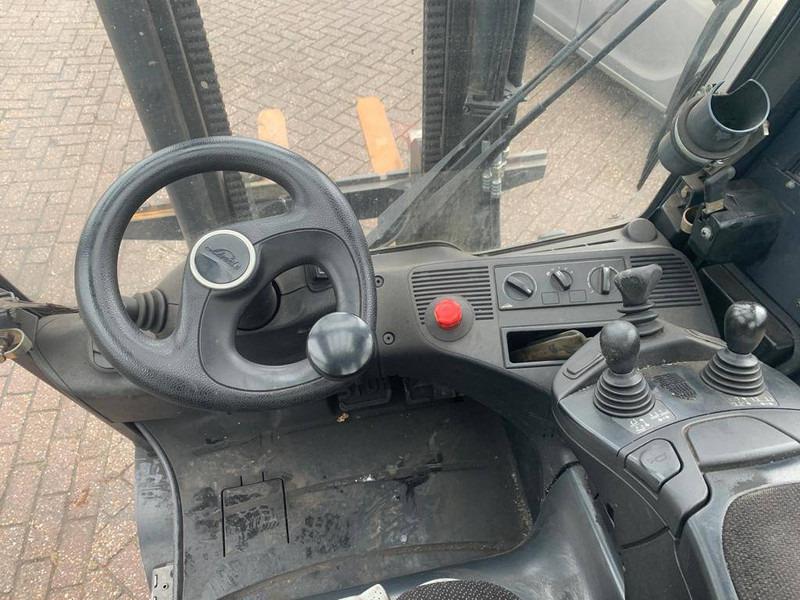 Electric forklift E25 E25- Photo 4