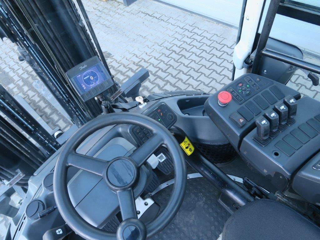 Forklift ECG80-6 - TRIPLEX - Drehsitz ECG80-6 - TRIPLEX - Drehsitz- Photo 10