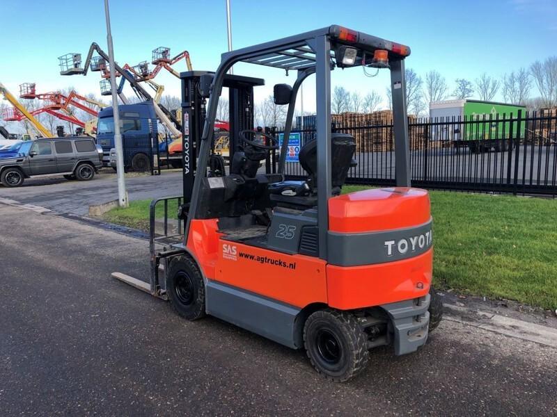 Electric forklift 7FBMF25 7FBMF25- Photo 5