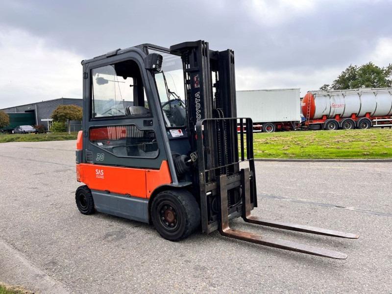 Electric forklift 7FBMF30 7FBMF30- Photo 3