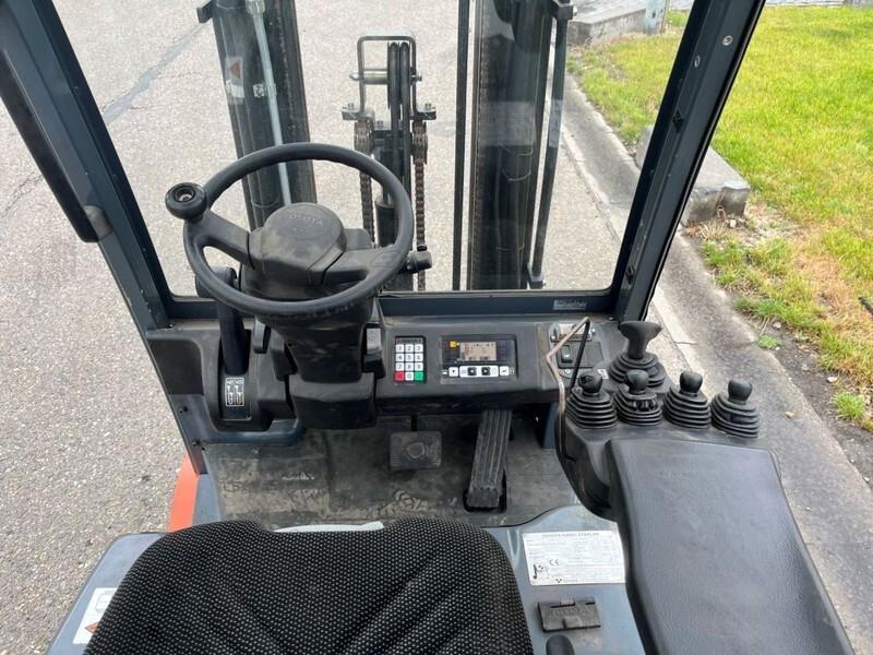 Electric forklift 8FBET18 8FBET18- Photo 8