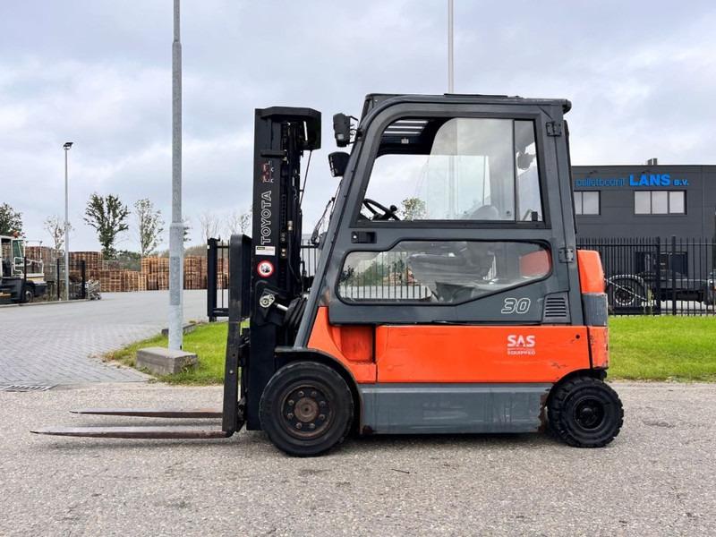 Electric forklift 7FBMF30 7FBMF30- Photo 2