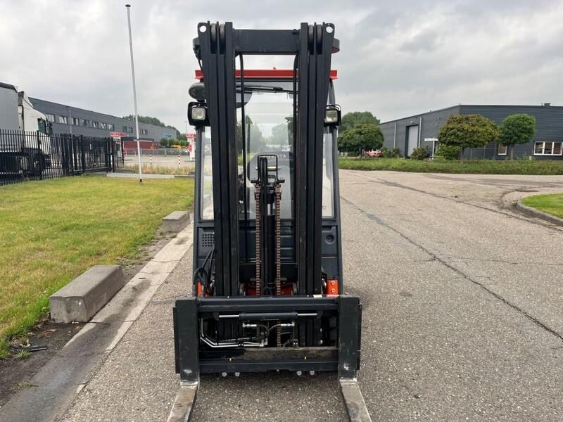 Electric forklift 8FBET18 8FBET18- Photo 4