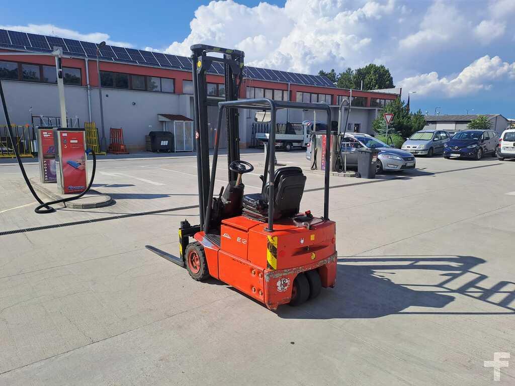 Electric forklift Linde E12Z-02 Linde E12Z-02- Photo 2