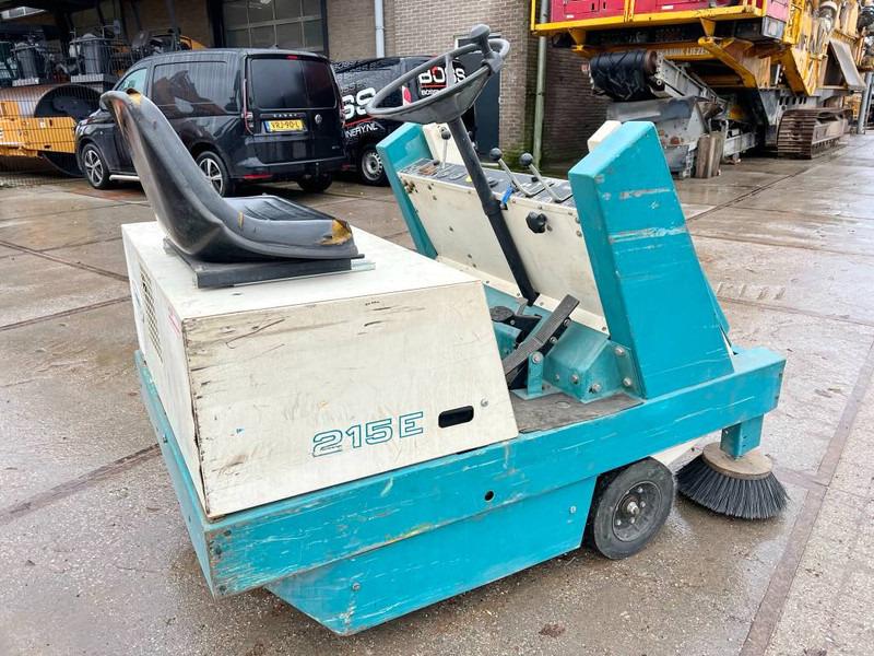 Barredora vial 215E Sweeper - Good Working Condition 215E Sweeper - Good Working Condition- Photo 5