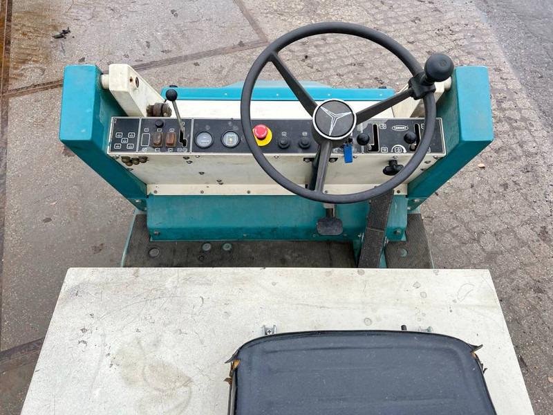 Barredora vial 215E Sweeper - Good Working Condition 215E Sweeper - Good Working Condition- Photo 8