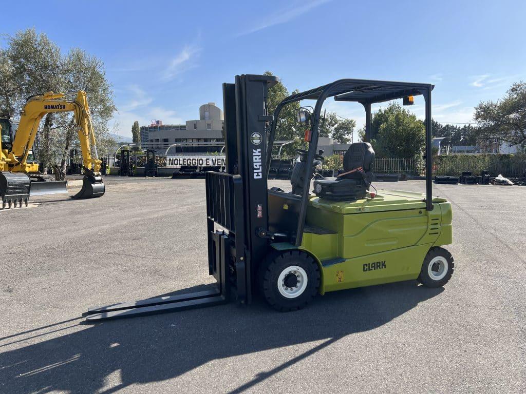 Electric forklift Clark GEX30 Clark GEX30- Photo 2