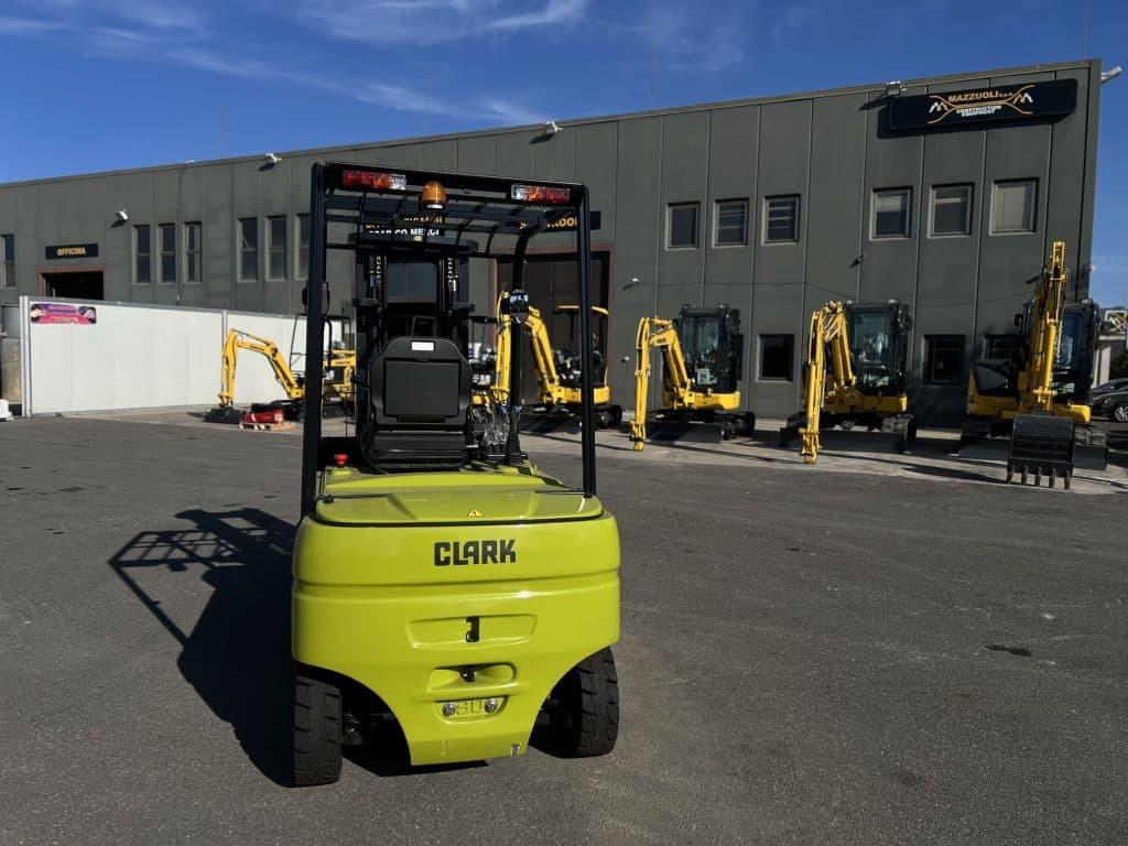 Electric forklift Clark GEX30 Clark GEX30- Photo 4