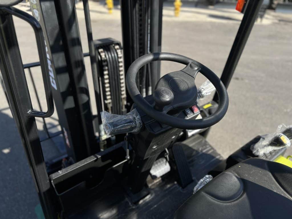 Electric forklift Clark GEX30 Clark GEX30- Photo 8