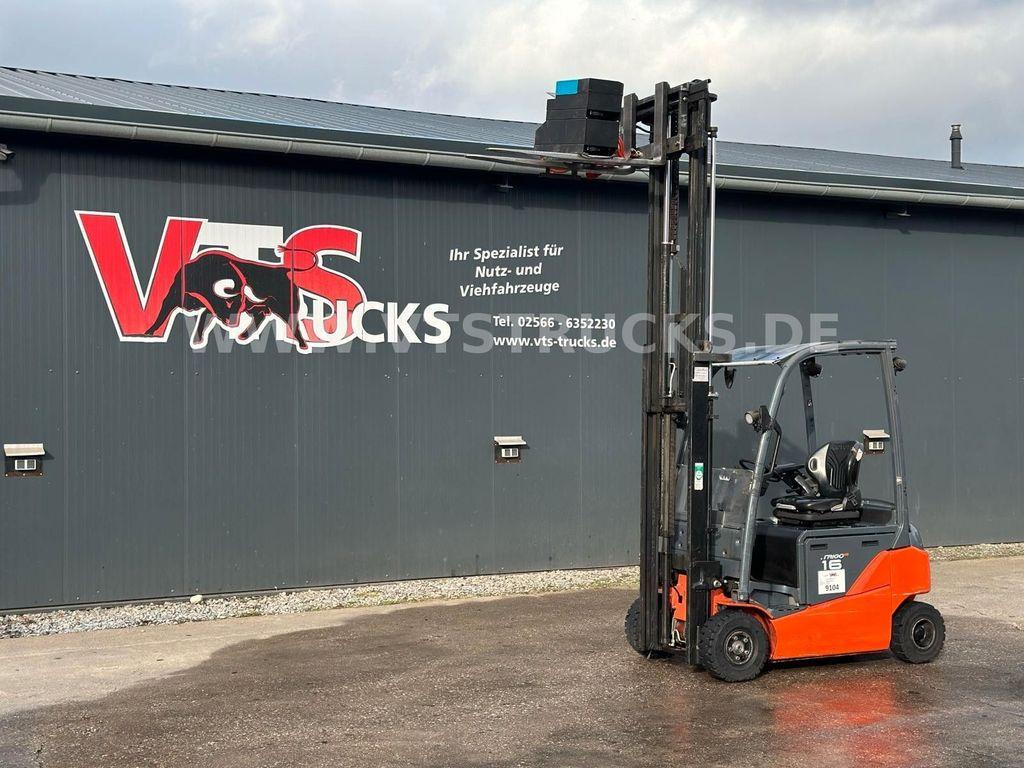 Forklift- Photo 2