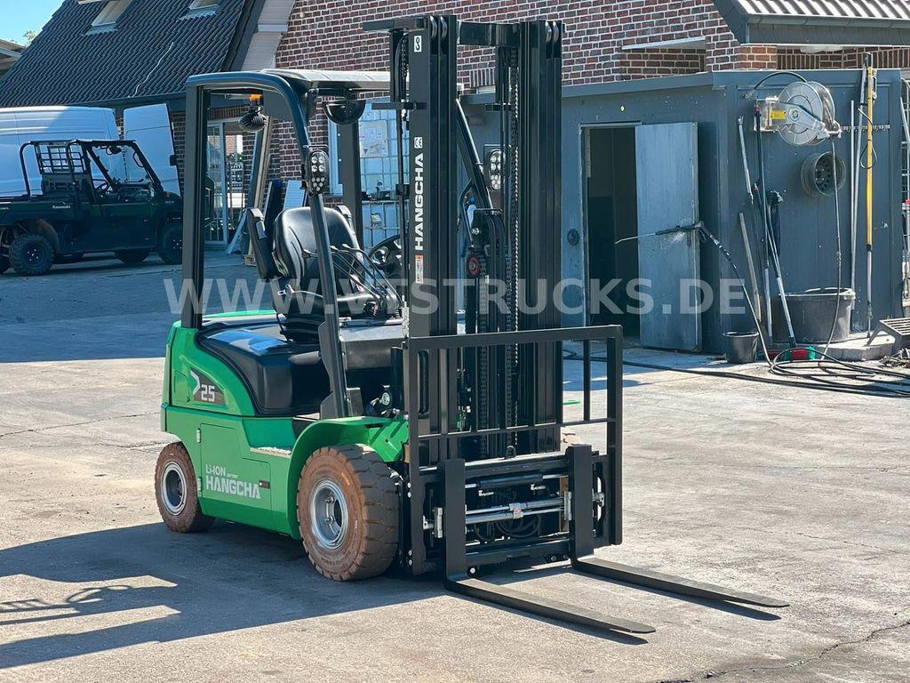 Forklift- Photo 4