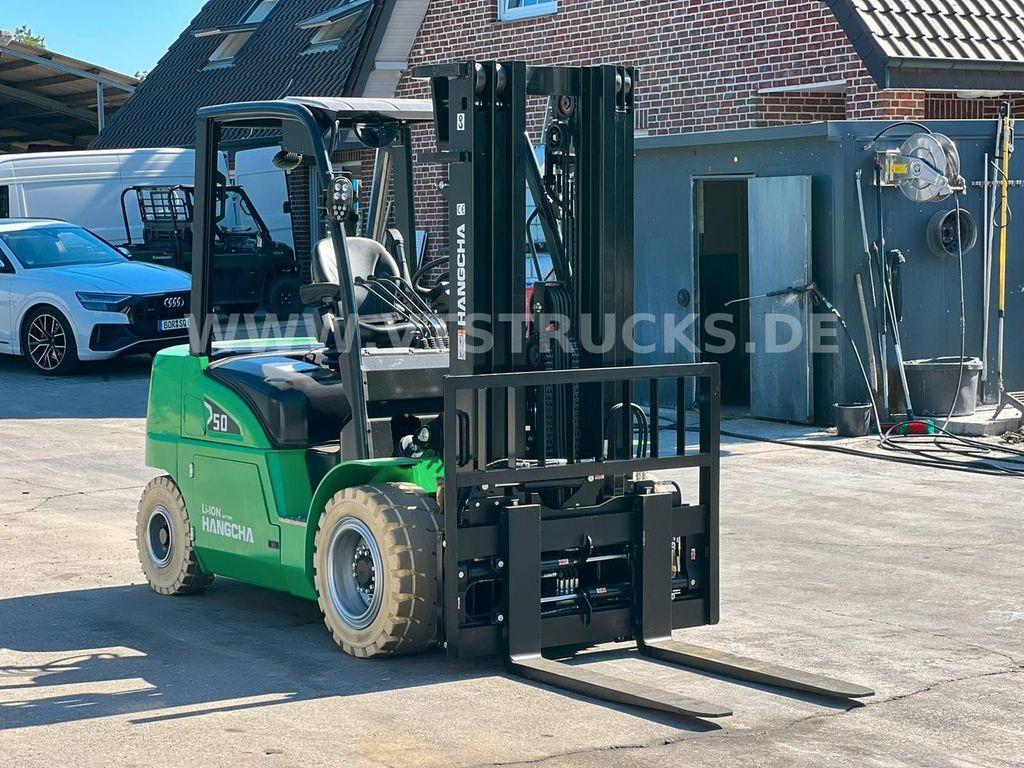 Forklift- Photo 4