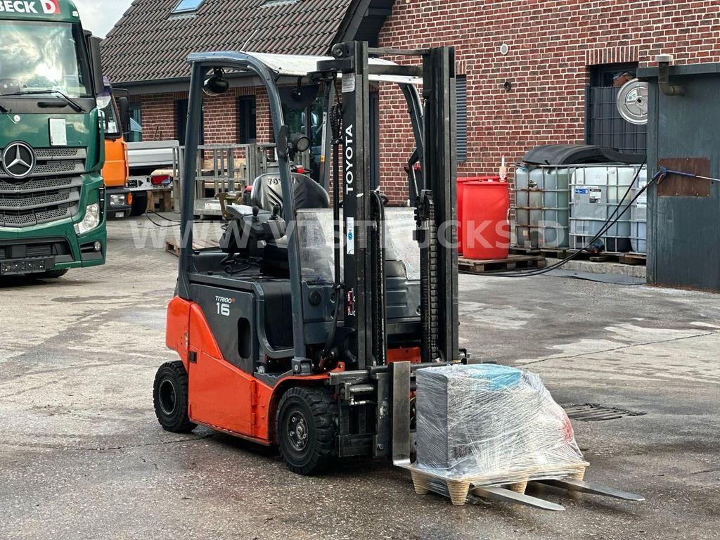 Forklift- Photo 3