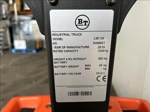 Pallet truck LWE130 Powered pallet truck LWE130 Powered pallet truck- Photo 5