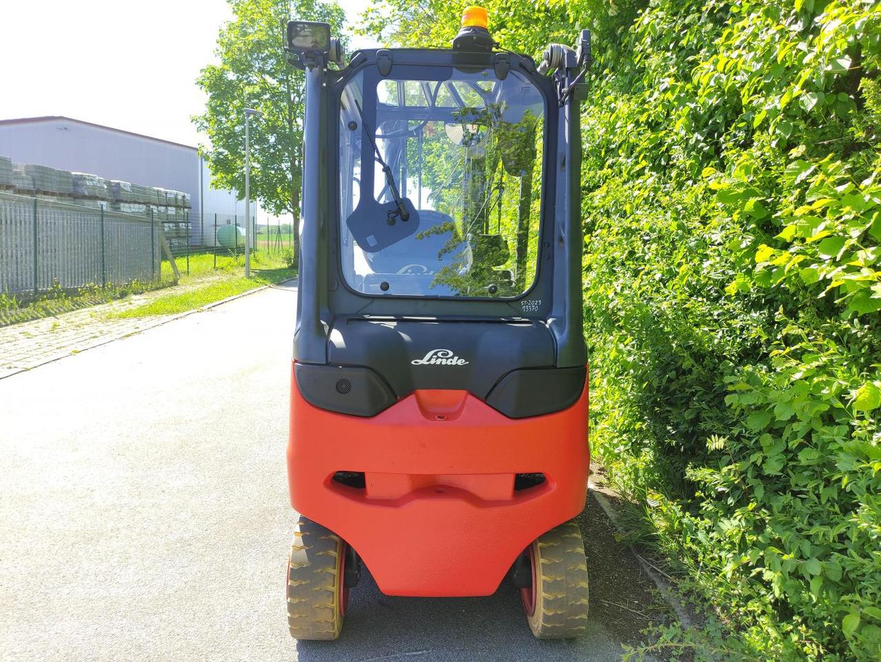 Forklift E30HL-01/600-387 E30HL-01/600-387- Photo 4