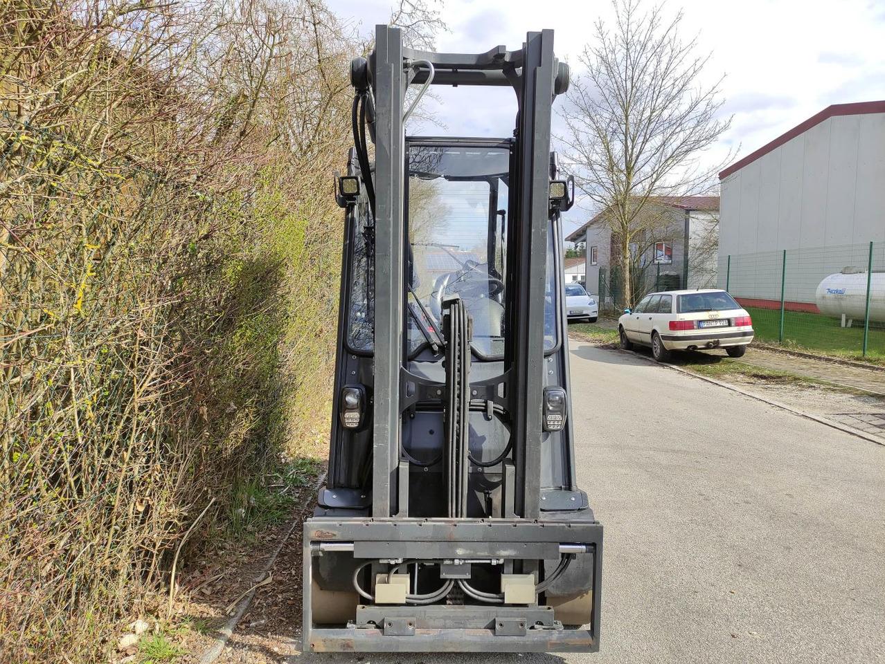 Forklift E30H-01/600-387 E30H-01/600-387- Photo 3