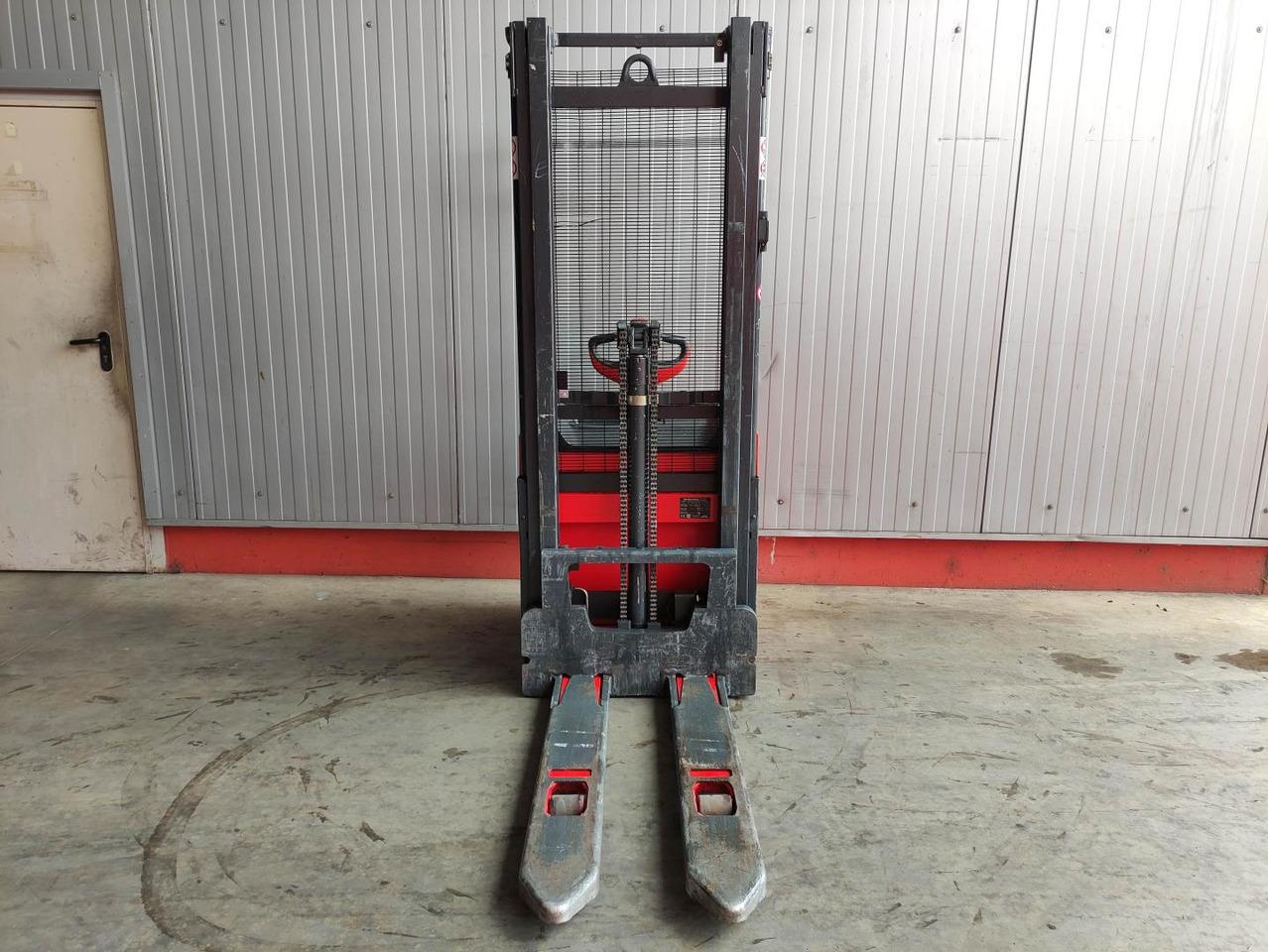 Stacker L14-1173 L14-1173- Photo 3