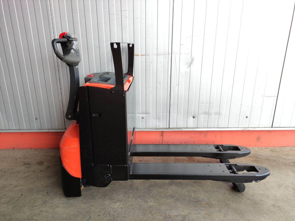 Pallet truck LWE200 LWE200- Photo 2