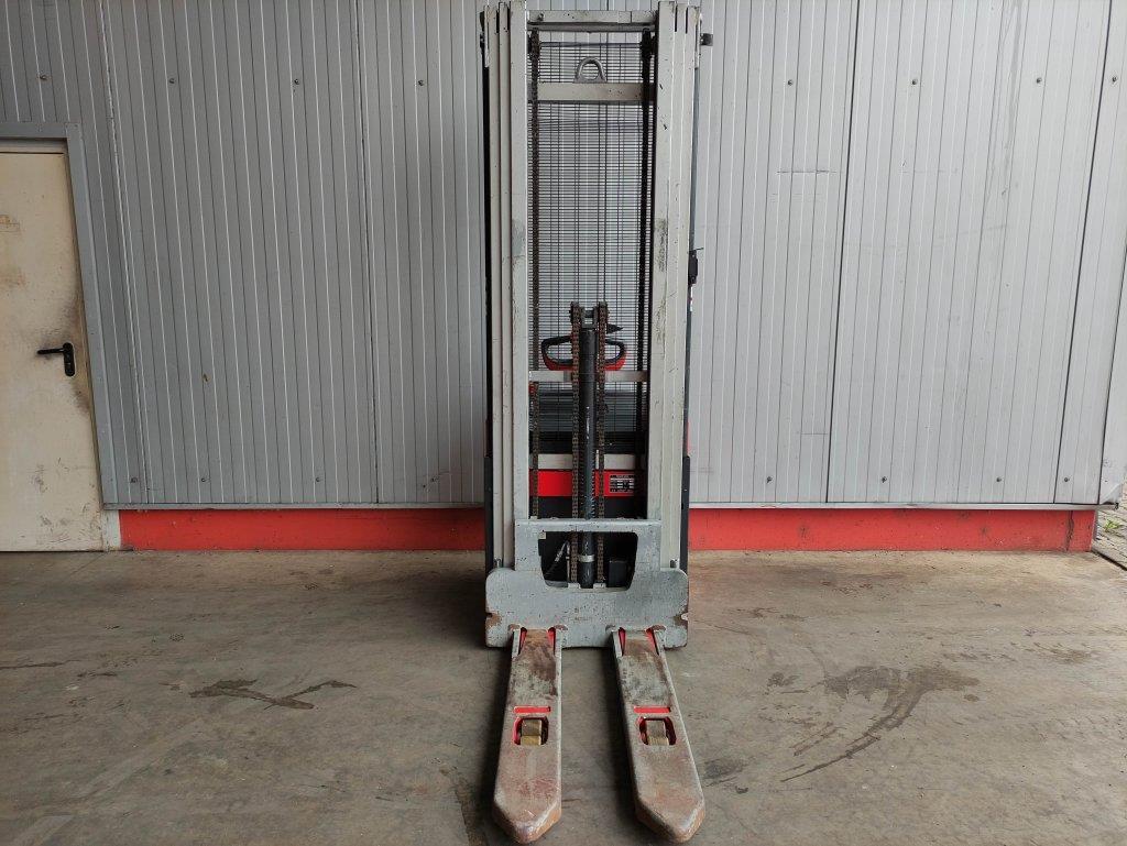 Stacker L16-1173 L16-1173- Photo 3