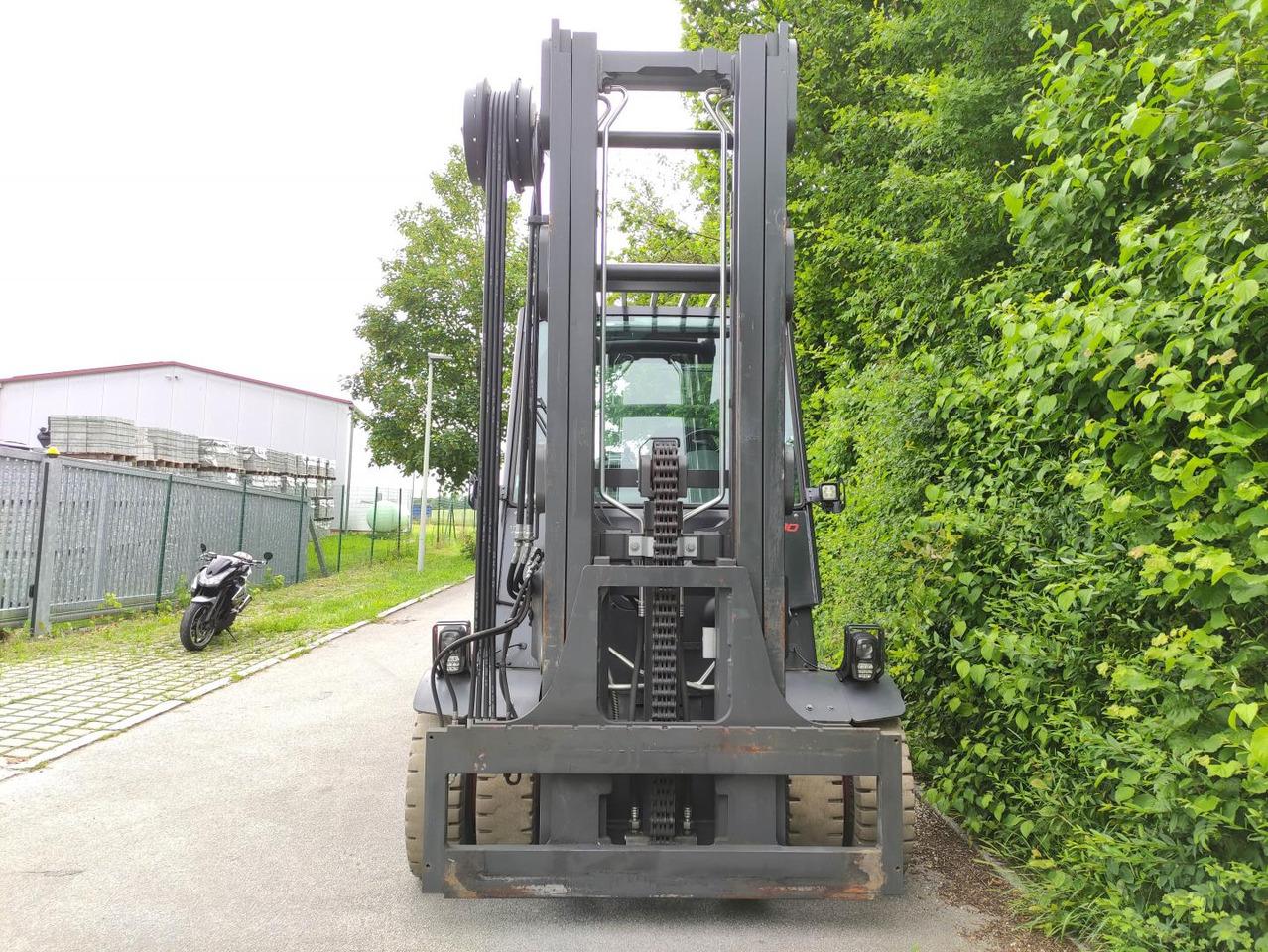 Forklift E80-01/900-127 E80-01/900-127- Photo 3