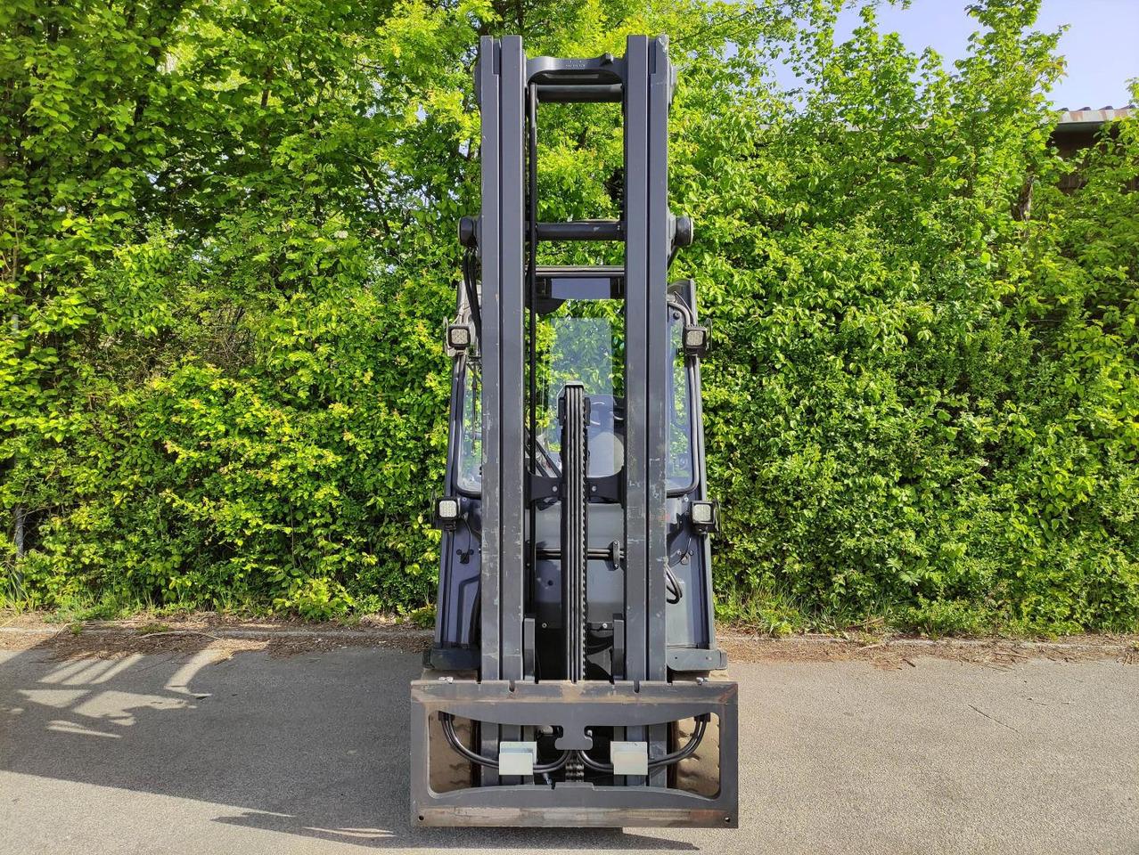 Forklift E30HL-01/600-387 E30HL-01/600-387- Photo 3