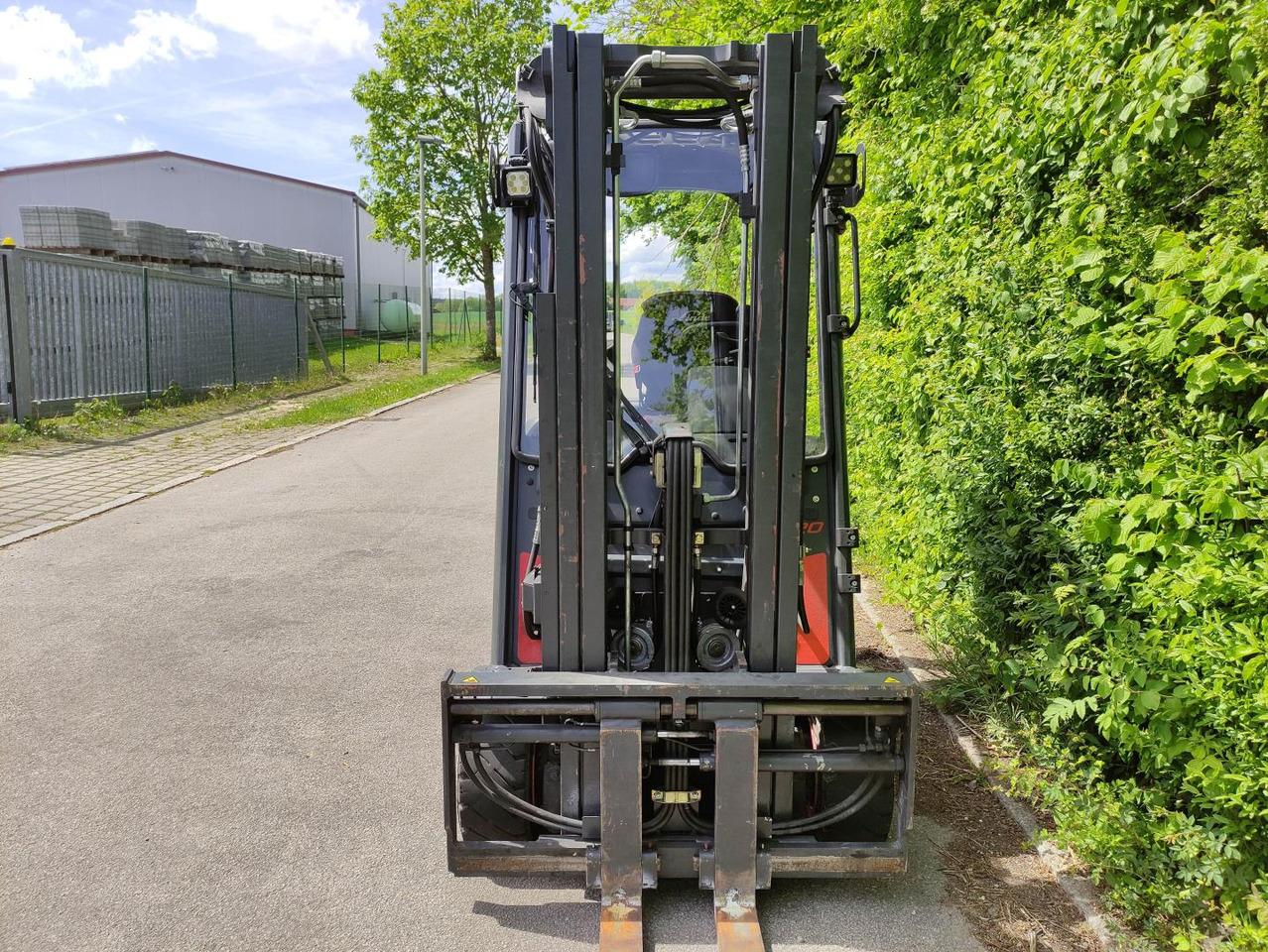 Forklift E20-PH-02 E20-PH-02- Photo 3