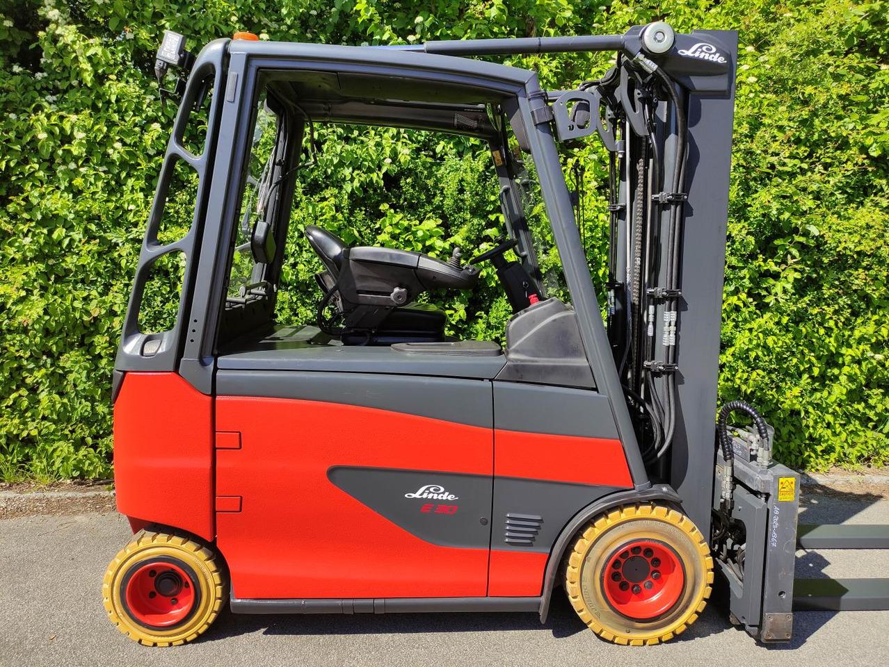 Forklift E30HL-01/600-387 E30HL-01/600-387- Photo 2