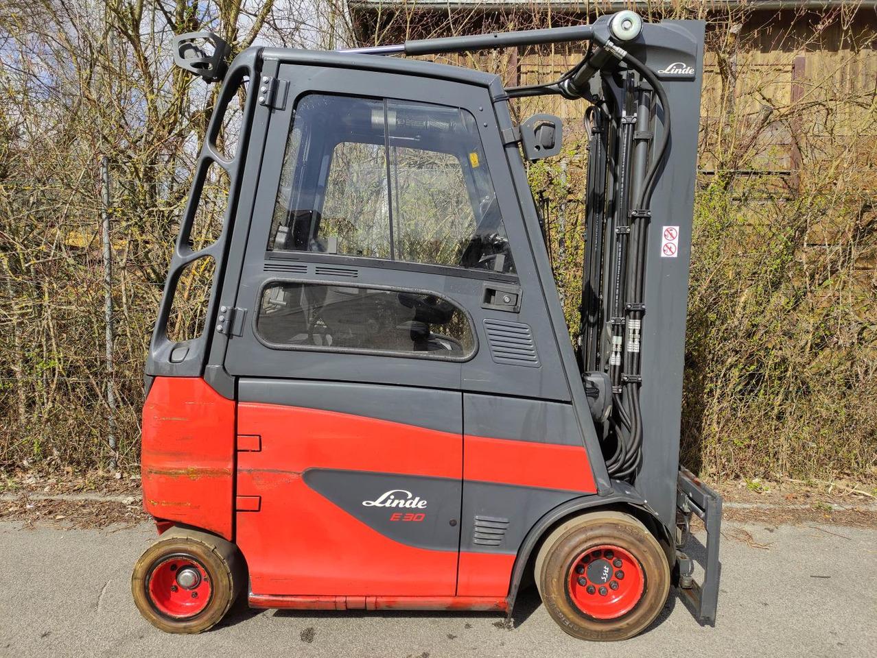 Forklift E30H-01/600-387 E30H-01/600-387- Photo 2