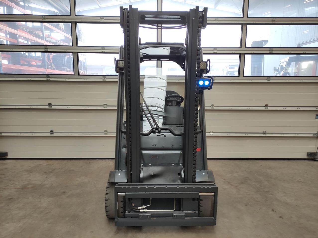 Forklift E18-02-386 E18-02-386- Photo 3