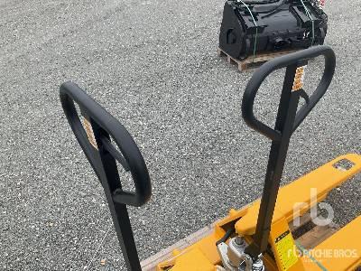 Pallet truck Qty of 2 (Unused) Qty of 2 (Unused)- Photo 3