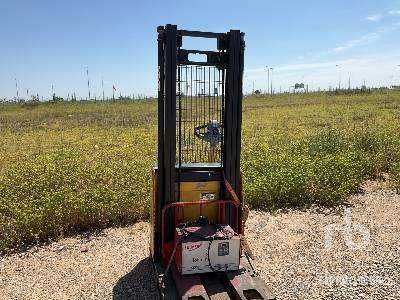 Pallet truck S1032 (Inoperable) S1032 (Inoperable)- Photo 9