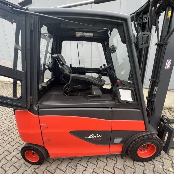 Electric forklift Linde E30/600 HL (387) Linde E30/600 HL (387)- Photo 3