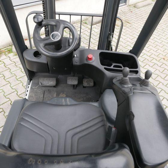 Electric forklift Linde E16C (386-02) EVO Linde E16C (386-02) EVO- Photo 4