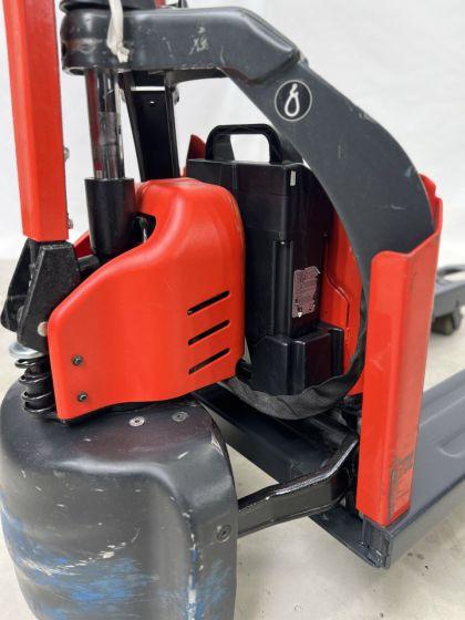 Pallet truck Linde MT12 (1131) Linde MT12 (1131)- Photo 6