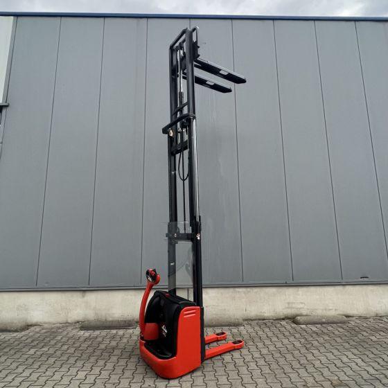 Stacker Linde L10 (379) Linde L10 (379)- Photo 9