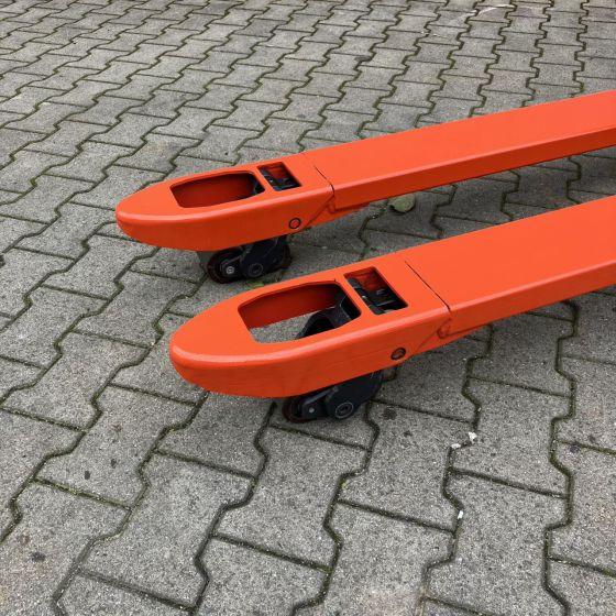 Pallet truck Linde T30 (131) Linde T30 (131)- Photo 9