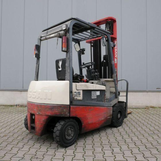 Electric forklift Nissan QX25 (Q02L25CU) Nissan QX25 (Q02L25CU)- Photo 2