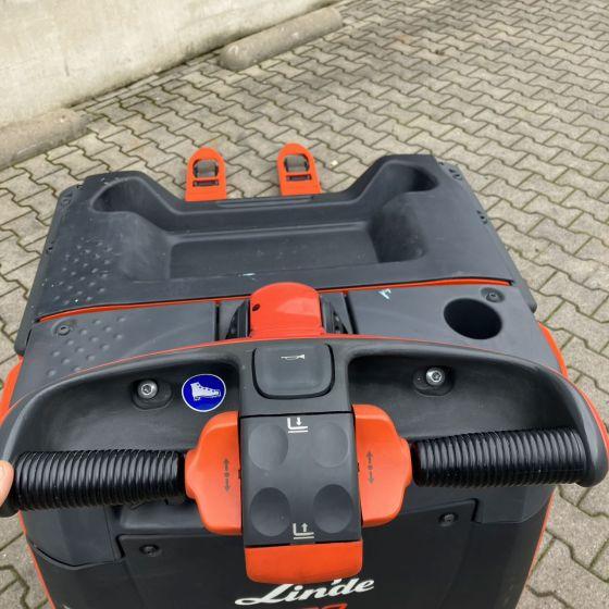 Pallet truck Linde T30 (131) Linde T30 (131)- Photo 5